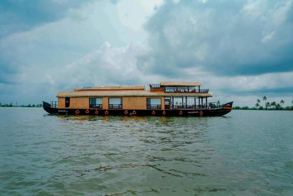 Hotel Why Not Houseboat Alappuzha Exteriér fotografie