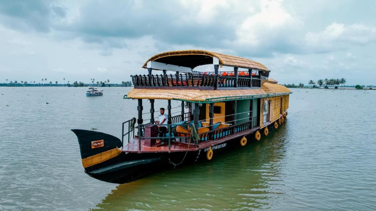 Hotel Why Not Houseboat Alappuzha Exteriér fotografie