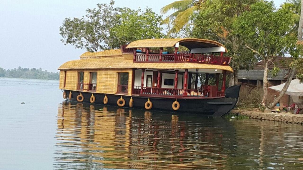 Hotel Why Not Houseboat Alappuzha Exteriér fotografie